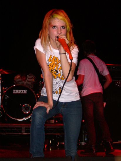 Re Dress Like Hayley Williams The lead singer of Paramore 